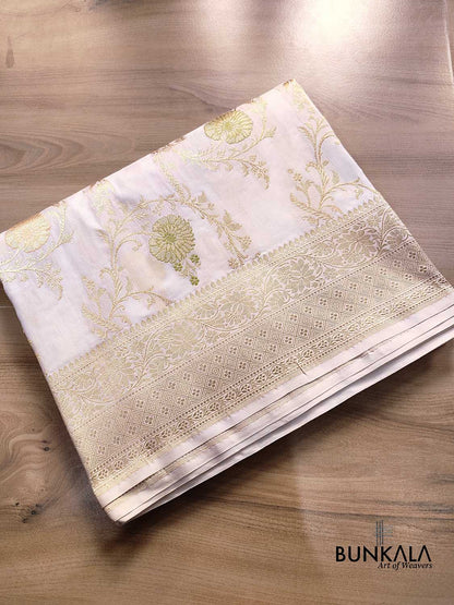 White Pure Katan Silk Kadwa Handweaved Sona Zari with Pastel Meenakari Floral Jangla Design Banarasi Saree