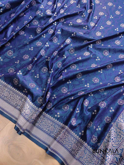 Navy Blue Mashru Silk Jamewar Weaved Floral Jaal Design Banarasi Saree
