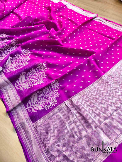 Purple Shaded Silver Zari Flower Big Buta Banarasi Pure Georgette Saree
