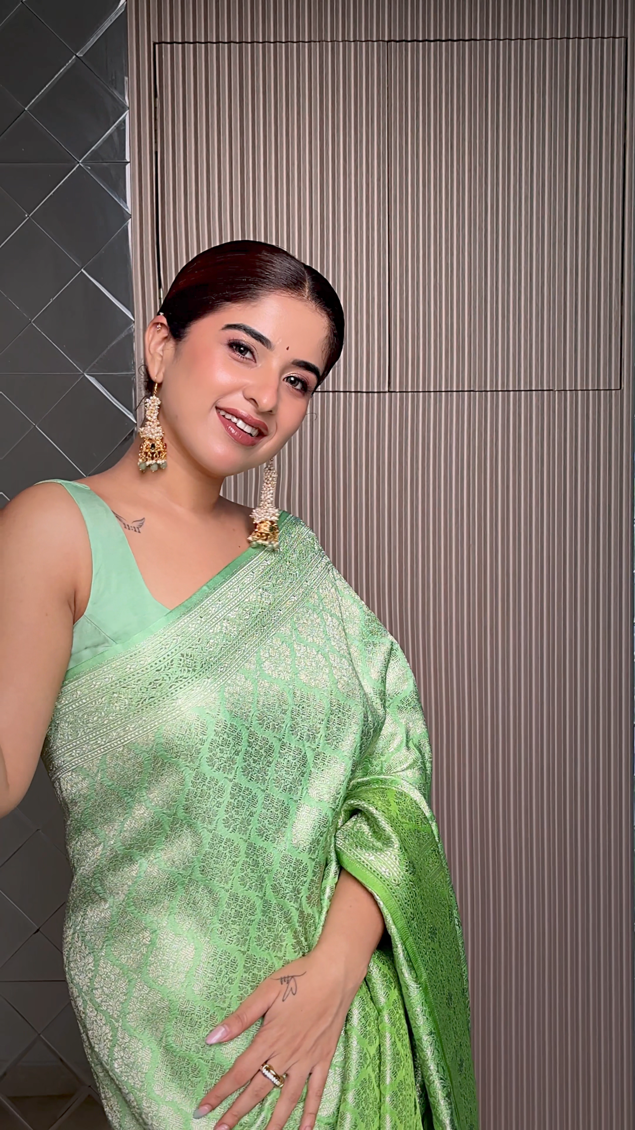Shaded Lime Green Brocade Weaved Banarasi Mashru Silk Saree