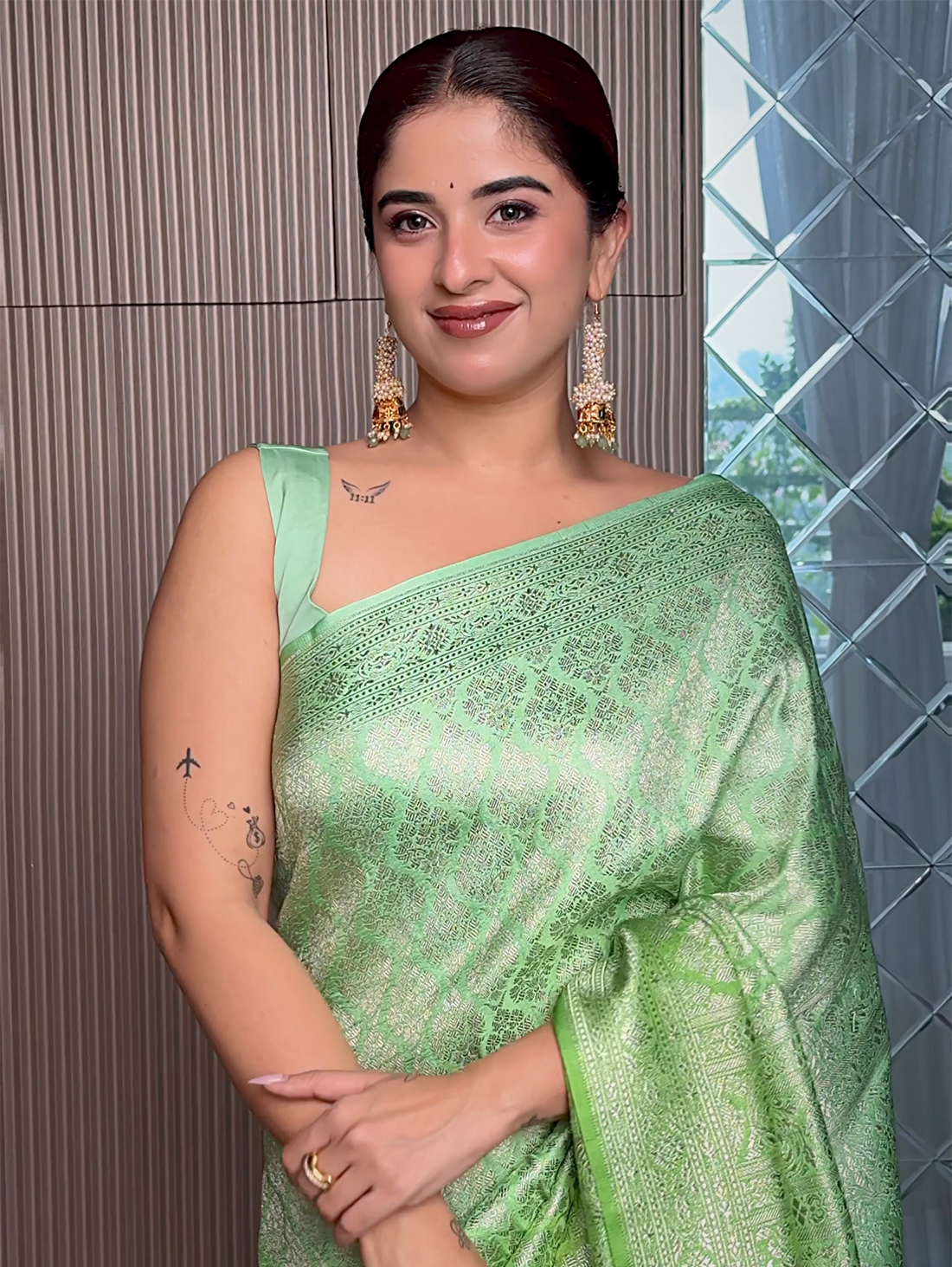 Shaded Lime Green Brocade Weaved Banarasi Mashru Silk Saree