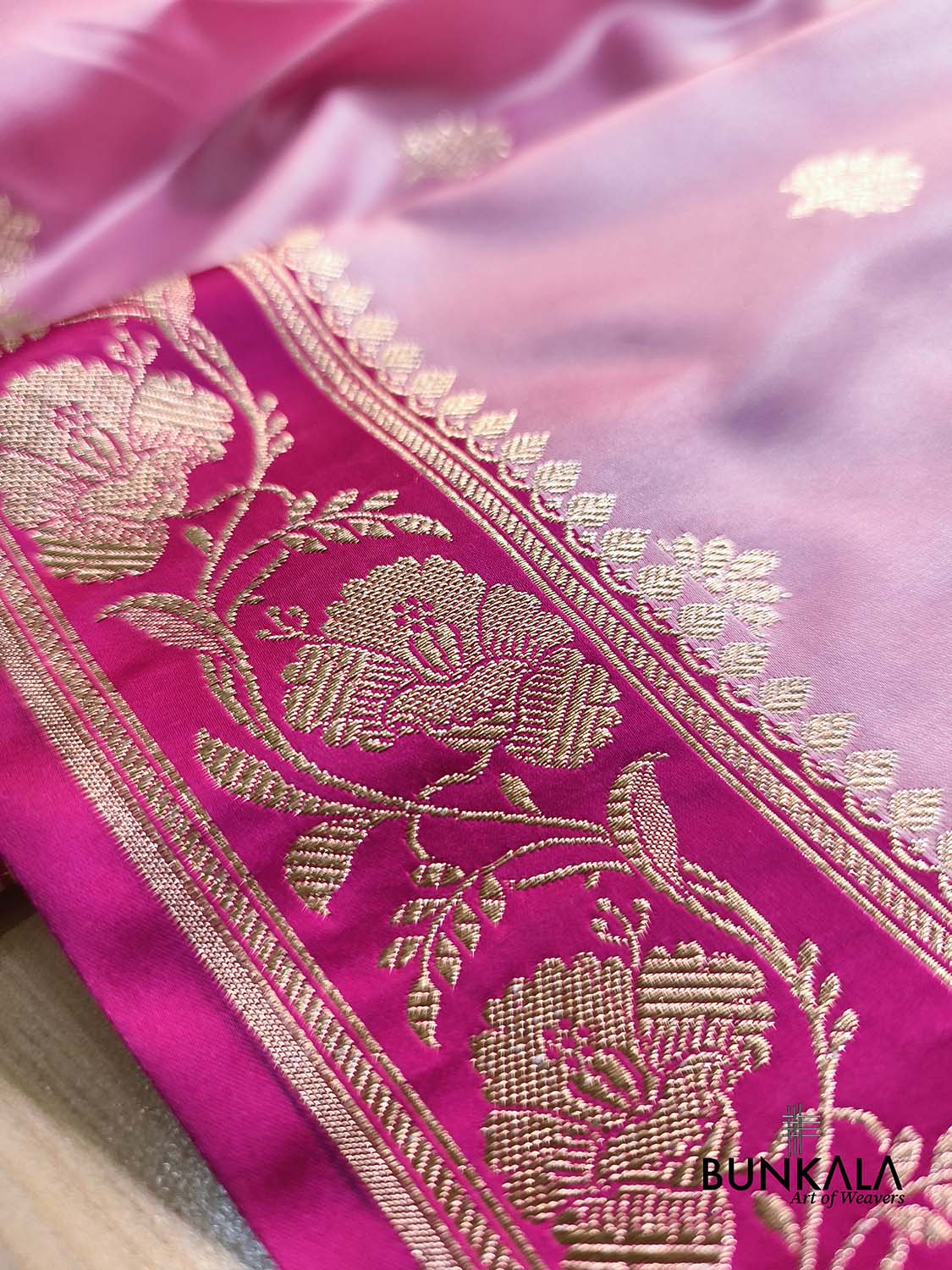 Baby Pink Buti with Contrast Border Pallu Weaved Banarasi Mashru Silk Saree