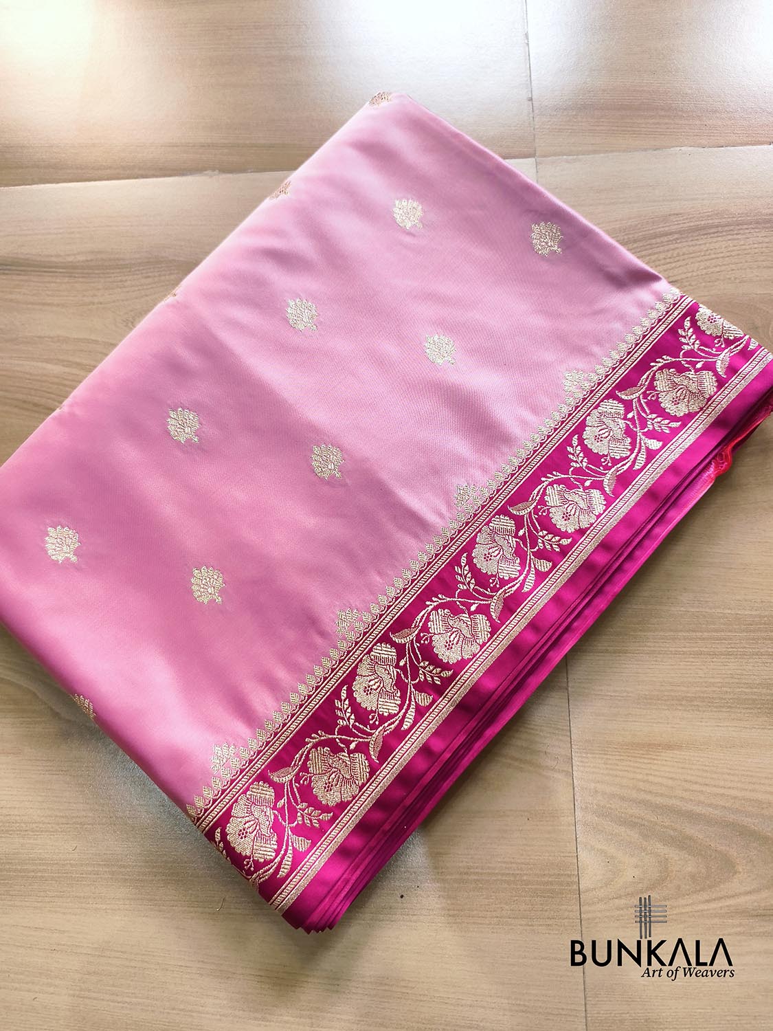 Baby Pink Buti with Contrast Border Pallu Weaved Banarasi Mashru Silk Saree