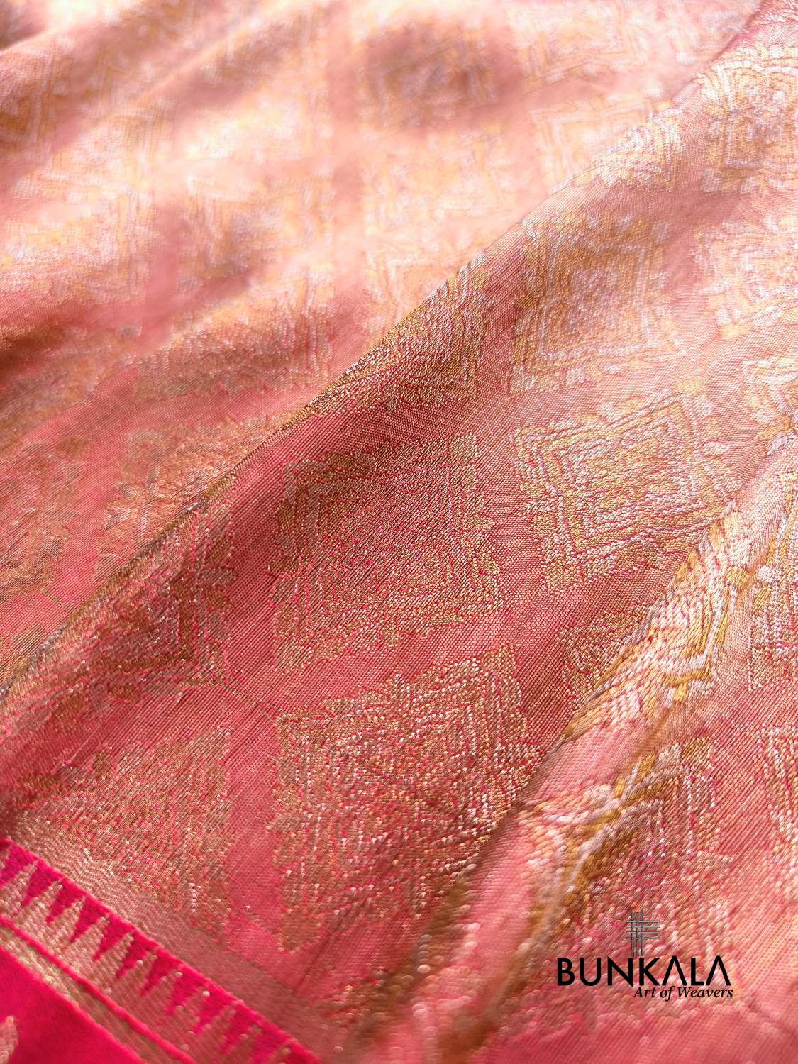 Beetroot Pink Brocade Weaved Banarasi Mashru Silk Saree