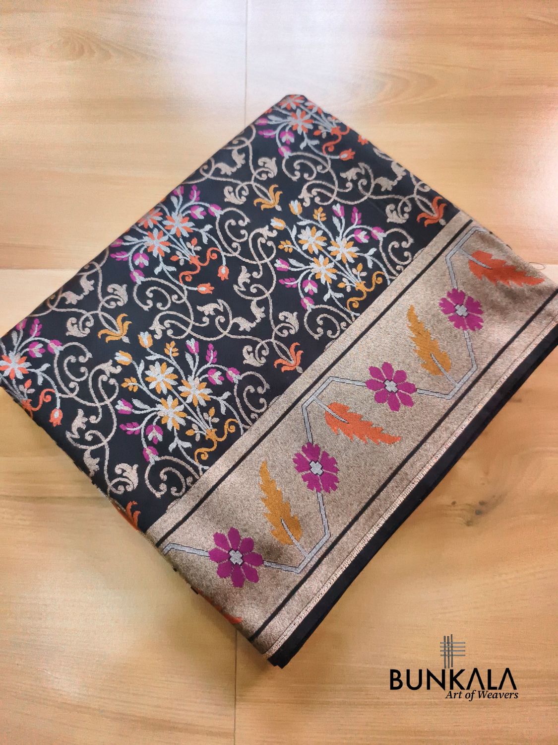Black Ektara Banarasi Jamdani Meenakari Weaved Silk Saree 