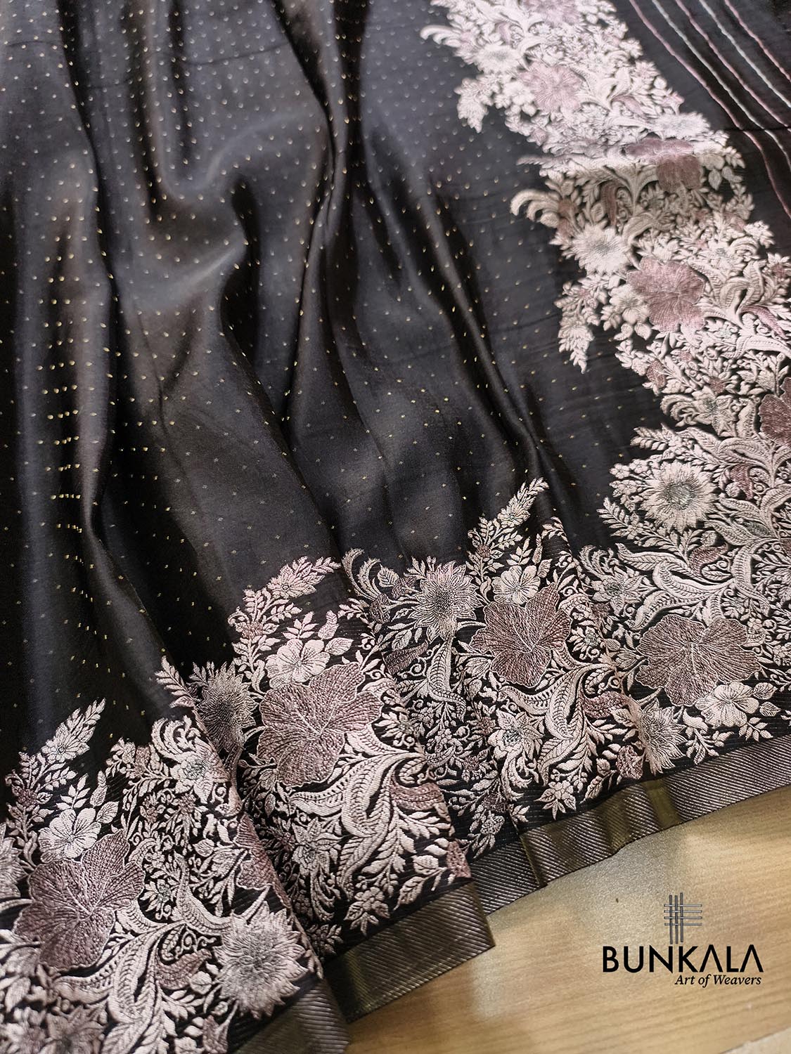 Black Vintage Border Banarasi Mashru Tissue Silk Saree