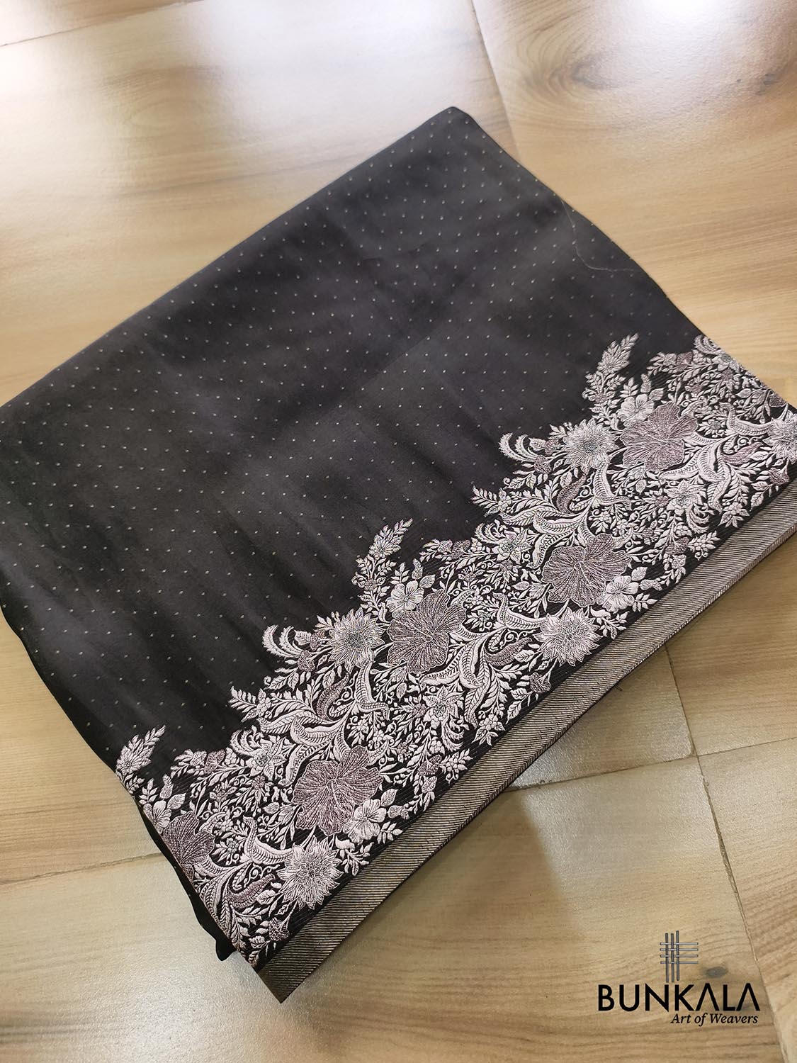 Black Vintage Border Banarasi Mashru Tissue Silk Saree