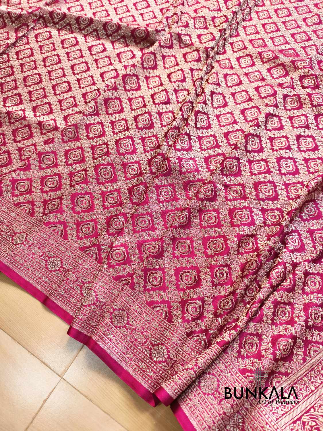 Bridal Magenta Brocade Weaved Banarasi Mashru Silk Saree