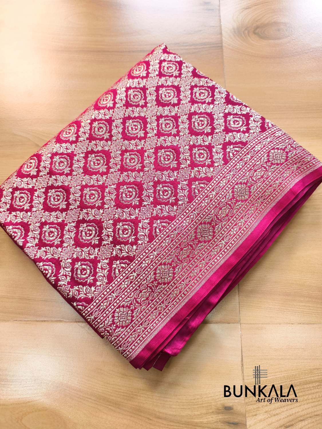 Bridal Magenta Brocade Weaved Banarasi Mashru Silk Saree