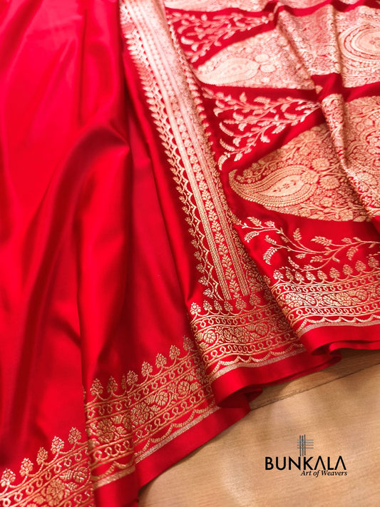 Bridal Red Plain Banarasi Mashru Soft Silk Saree with Paisley Pallu 