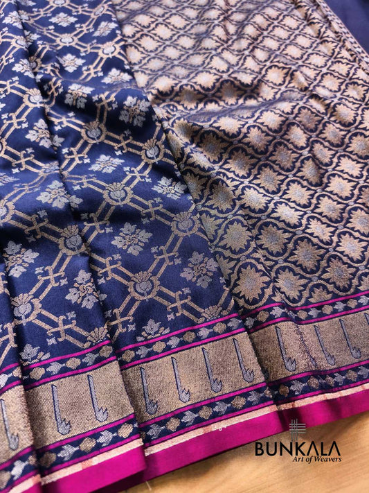 Deep Blue Ektara Banarasi Jamdani Geometric Weaved Silk Saree