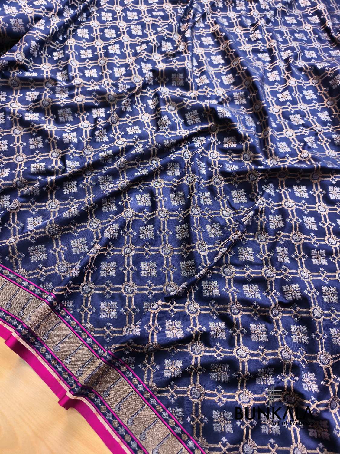 Deep Blue Ektara Banarasi Jamdani Geometric Weaved Silk Saree