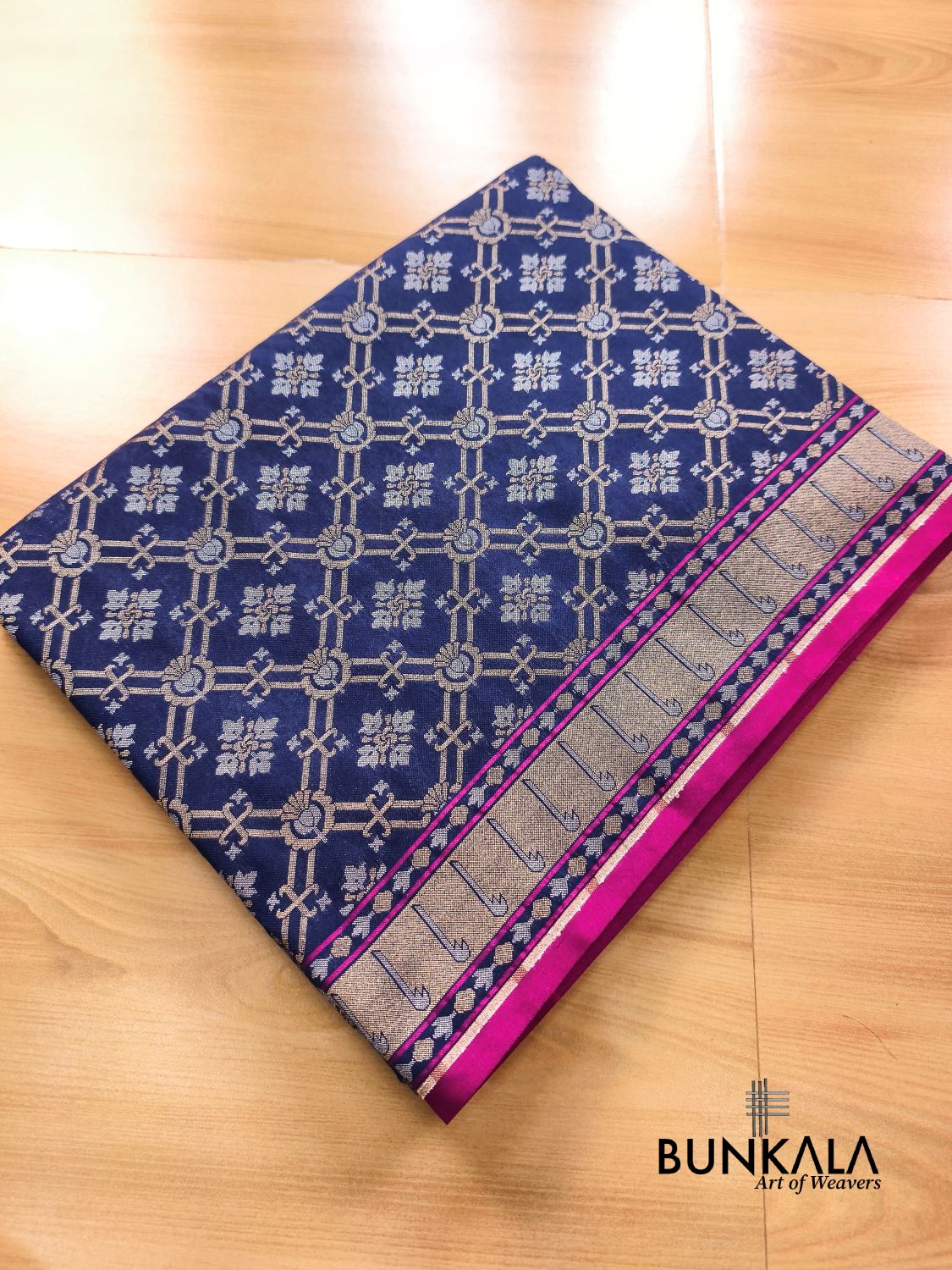 Deep Blue Ektara Banarasi Jamdani Geometric Weaved Silk Saree