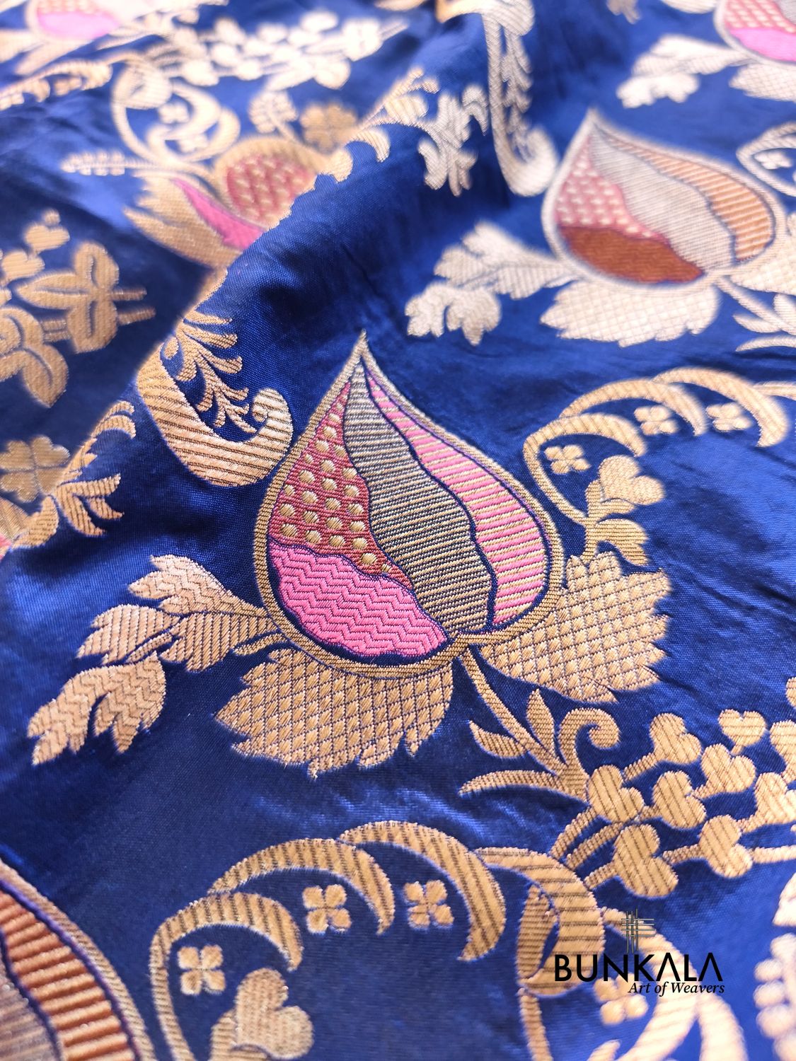 Deep Blue Vintage Handloom Banarasi Pure Katan Silk Saree