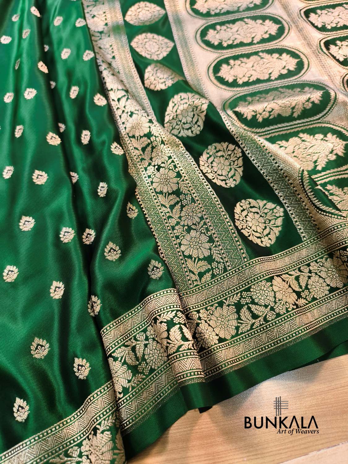 Deep Emerald Green Meena Buti Banarasi Mashru Silk Saree