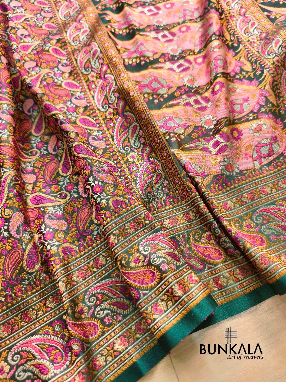 Deep Green Banarasi Meena Jamewar Weaved Mashru Silk Saree 