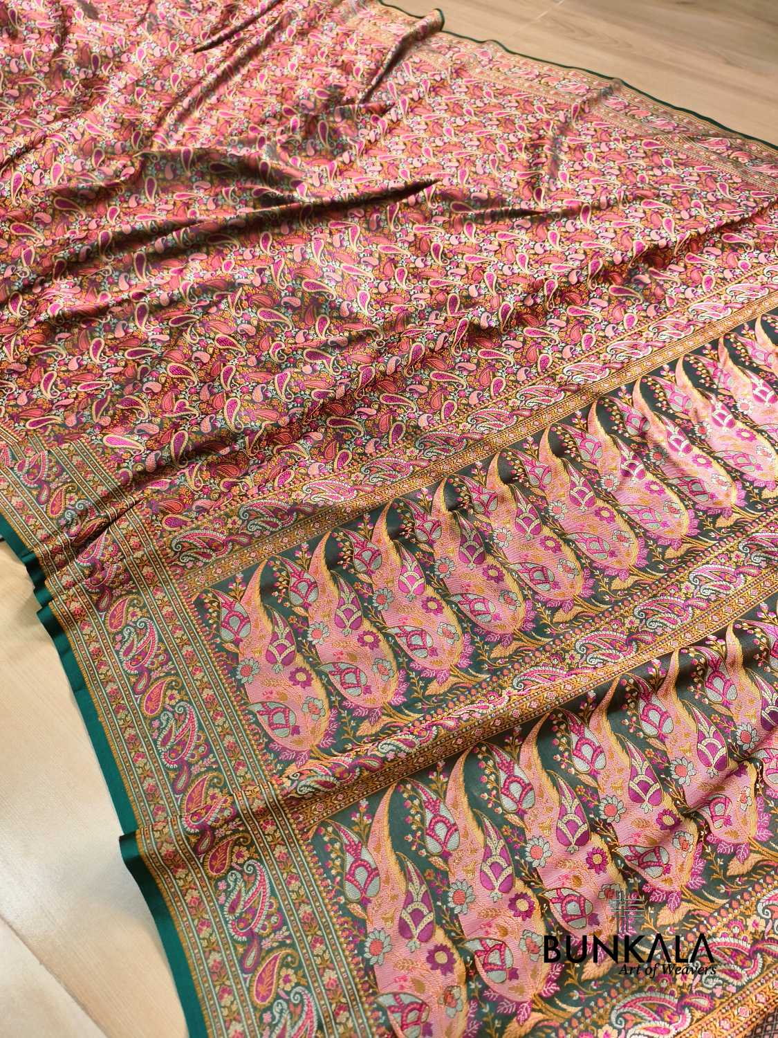 Deep Green Banarasi Meena Jamewar Weaved Mashru Silk Saree 