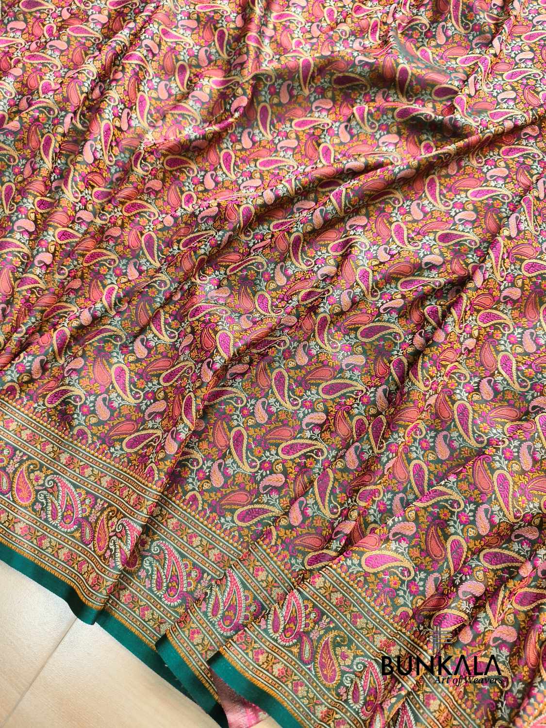 Deep Green Banarasi Meena Jamewar Weaved Mashru Silk Saree 