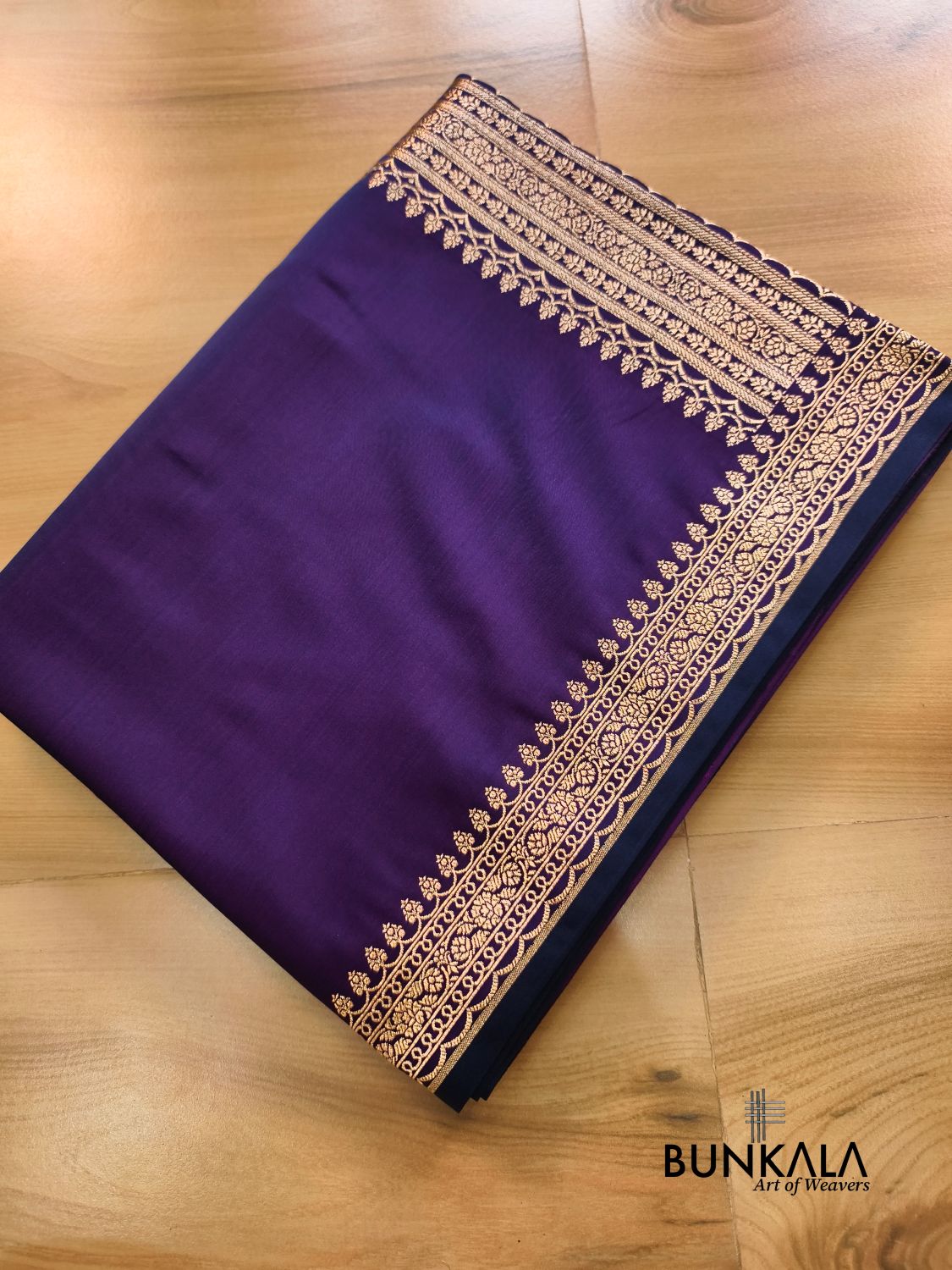 Deep Purple Plain Banarasi Mashru Soft Silk Saree with Paisley Pallu 