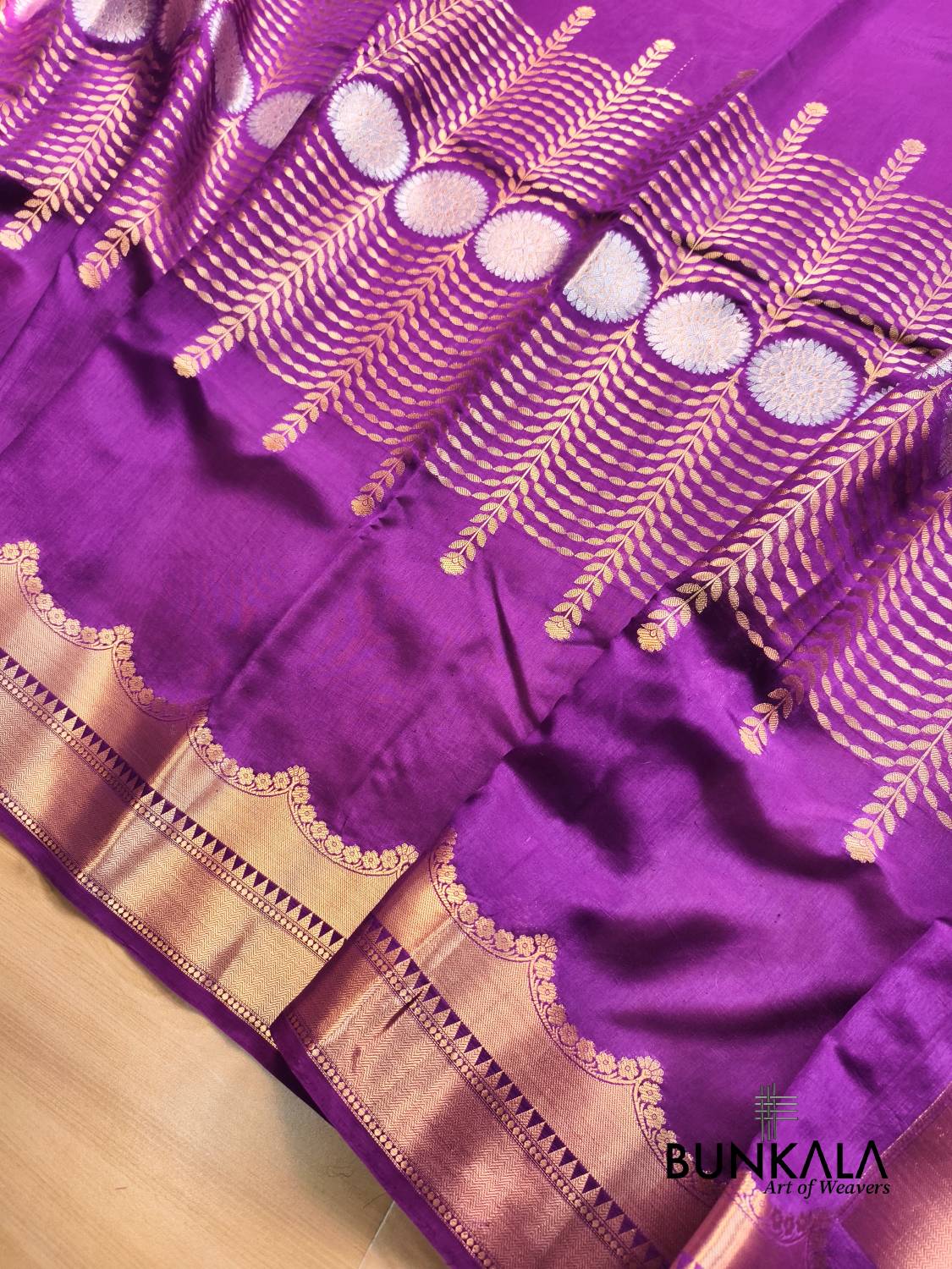 Deep Purple Sona Rupa Geometric Design Pure Banarasi Mango Silk Saree