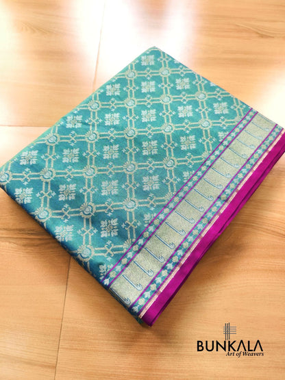 Dual Shade Blue Ektara Banarasi Jamdani Geometric Weaved Silk Saree