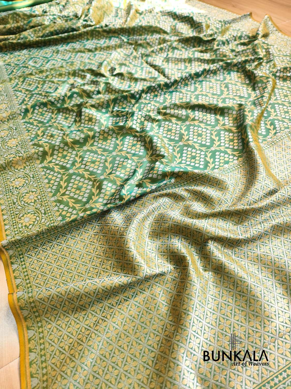 Dual Shade Green Sona Rupa Floral Jaal Banarasi Silk Saree 