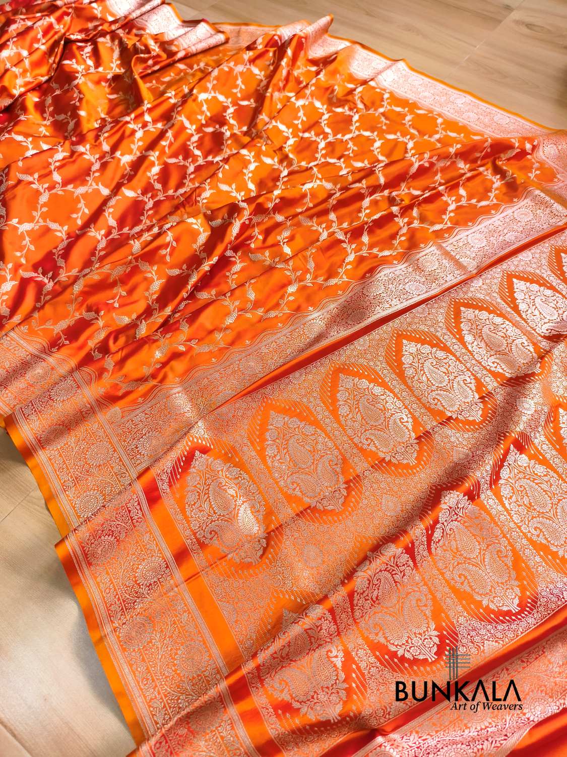 Dual Shade Orange Floral Jaal Banarasi Mashru Silk Saree
