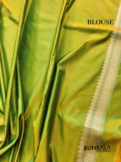 Dual Shaded Green Weaved Meena Floral Jaal Banarasi Mashru Silk Saree 