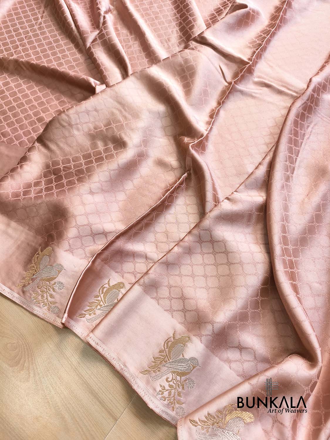 Dusty Pink Birds Jamewar Weaved Banarasi Mashru Silk Saree