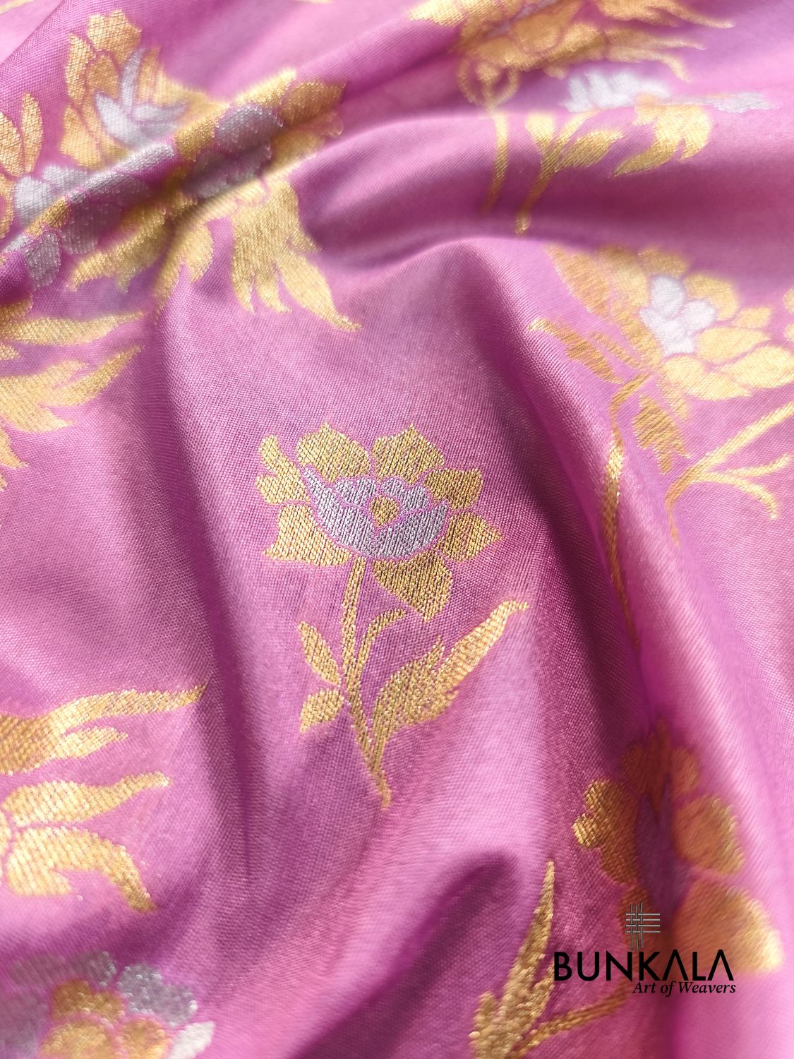 Dusty Pink Sona Rupa Floral Buta Banarasi Silk Saree 