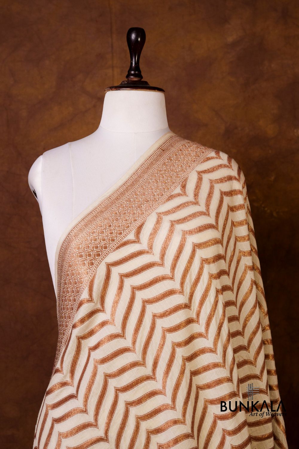 Dyeable Geometric Antique Zari Handloom Banarasi Pure Natural Moonga Silk Dupatta