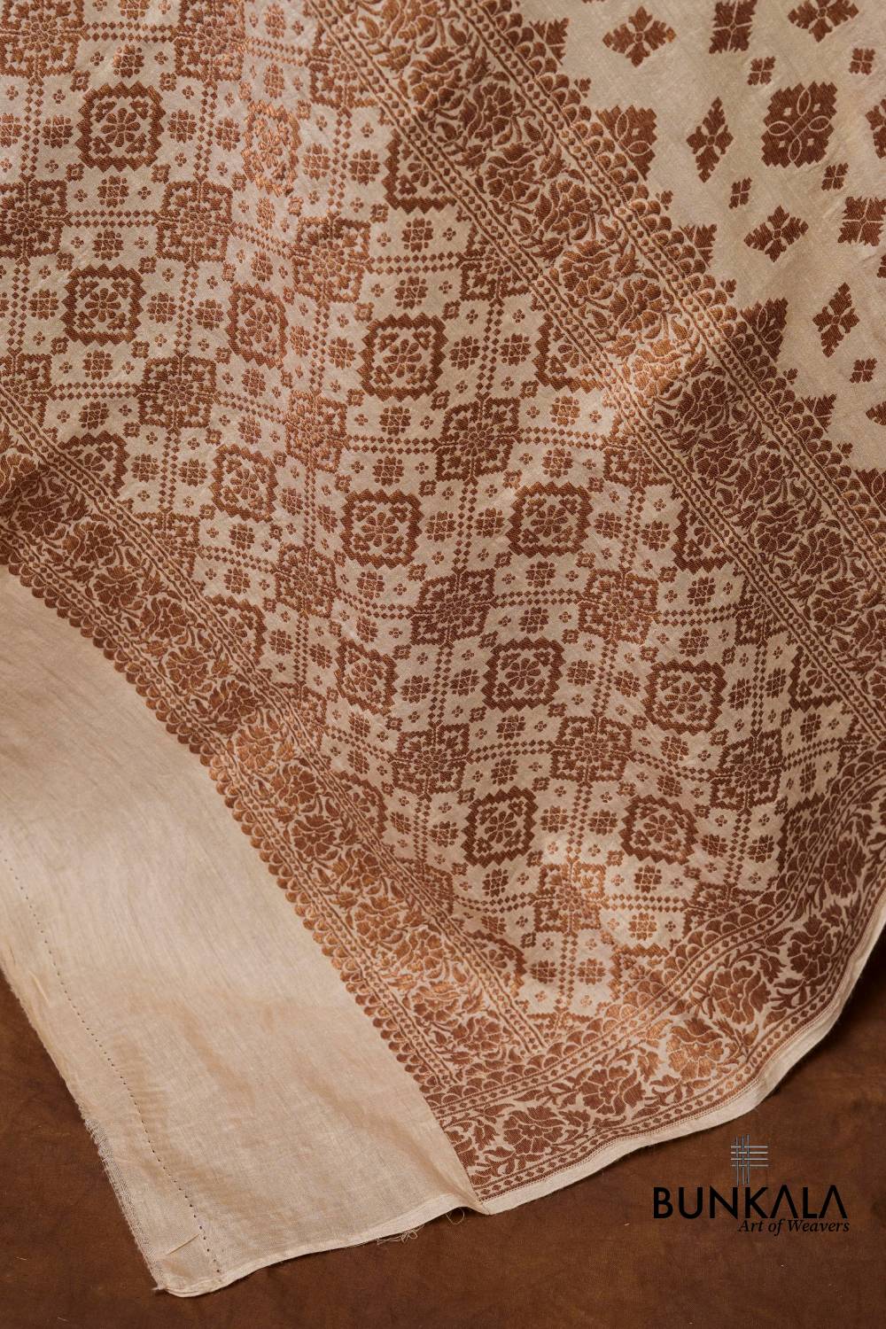 Dyeable Geometric Antique Zari Handloom Banarasi Pure Natural Moonga Silk Dupatta