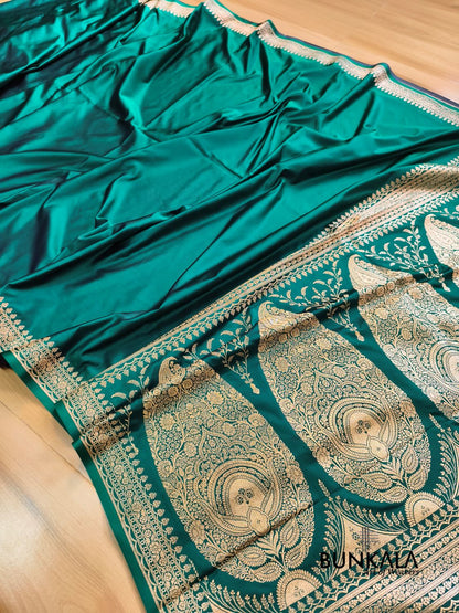 Emerald Green Plain Banarasi Mashru Soft Silk Saree with Paisley Pallu