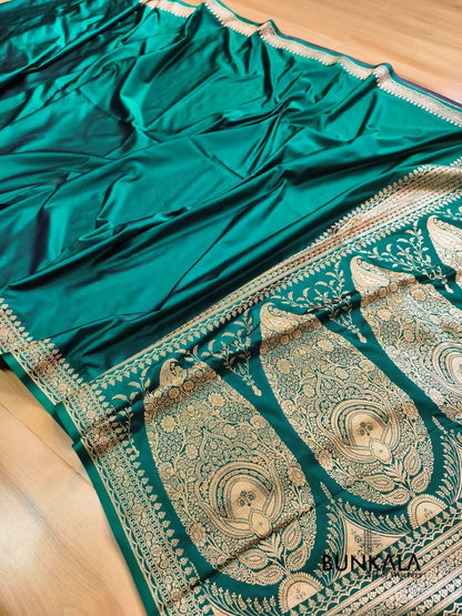 Emerald Green Plain Banarasi Mashru Soft Silk Saree with Paisley Pallu