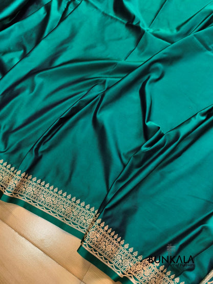 Emerald Green Plain Banarasi Mashru Soft Silk Saree with Paisley Pallu