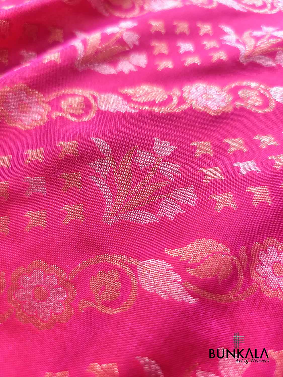 Fuchsia Pink Ektara Banarasi Jamdani Weaved Silk Saree