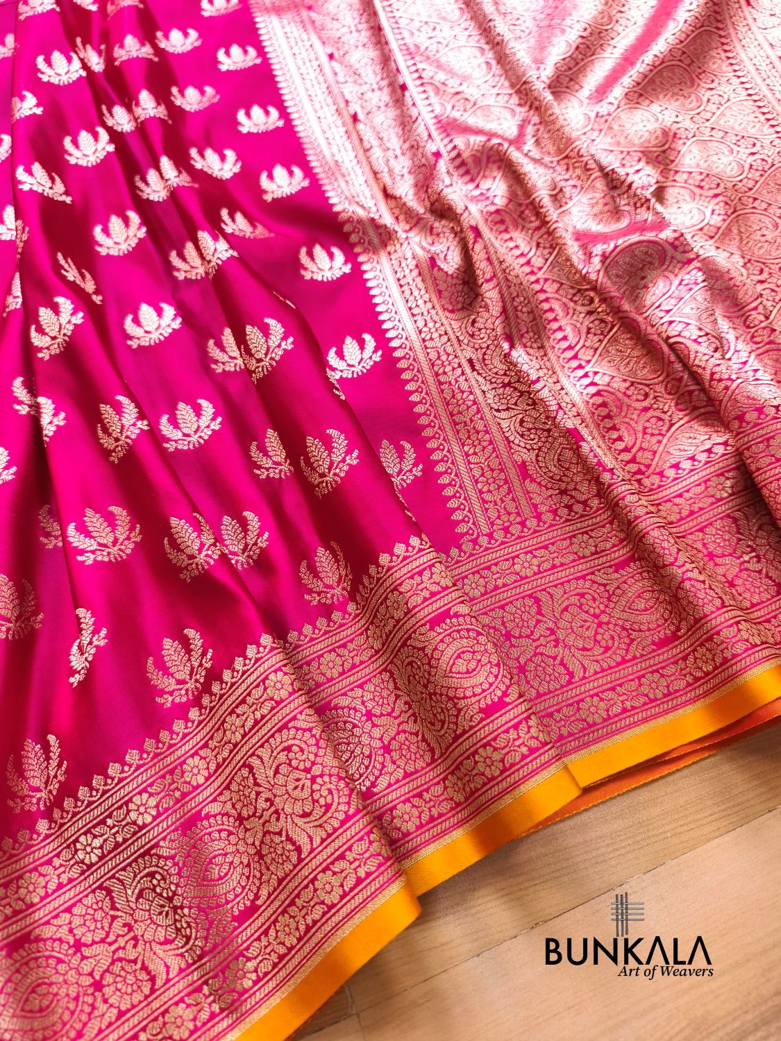 Fushia Pink Leaf Buti Banarasi Mashru Soft Silk Saree 