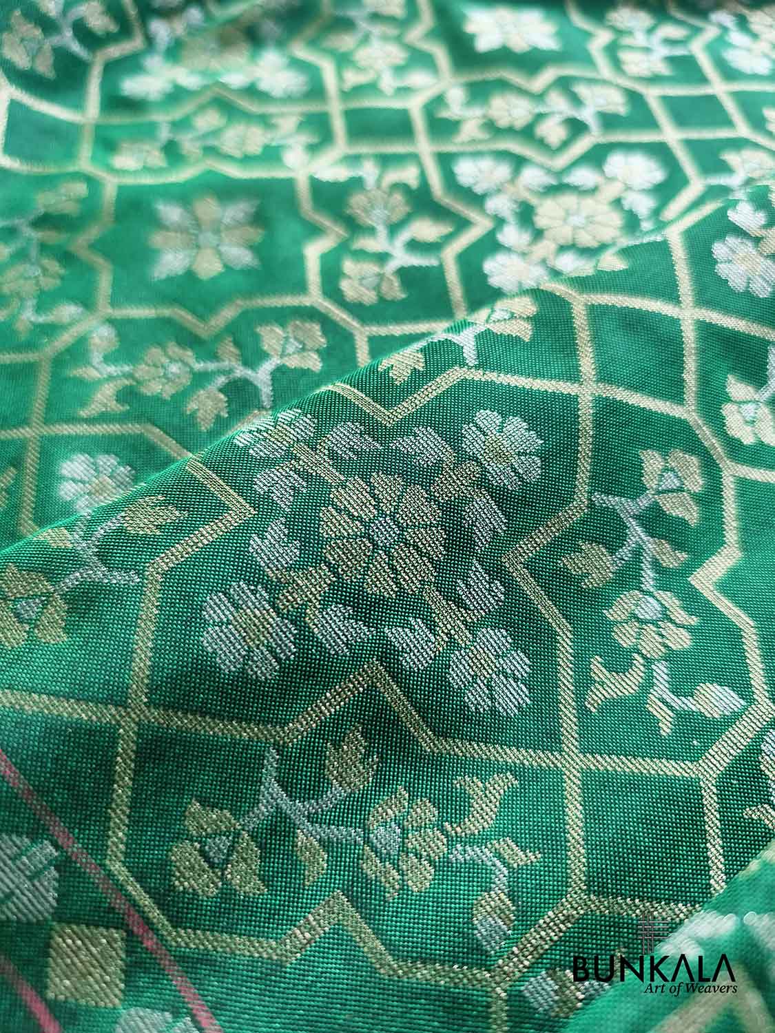 Green Ektara Banarasi Jamdani Weaved Silk Saree