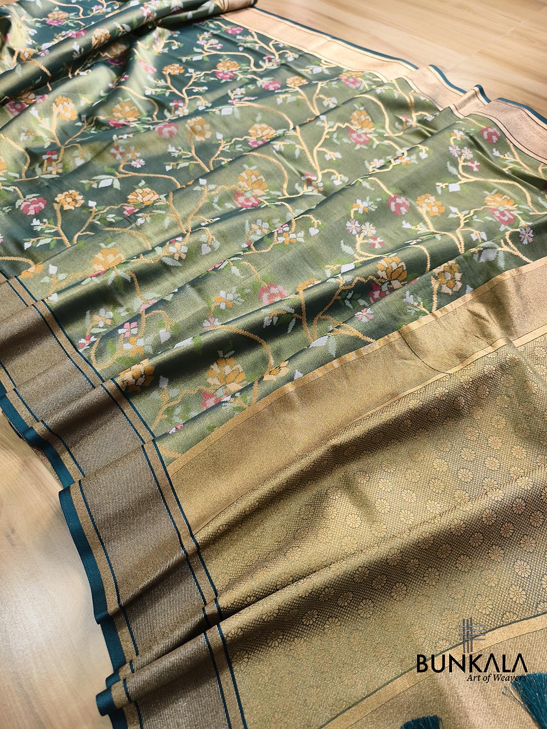 Green Jamdani Banarasi Floral Jaal Meenakari Weaved Tissue Saree