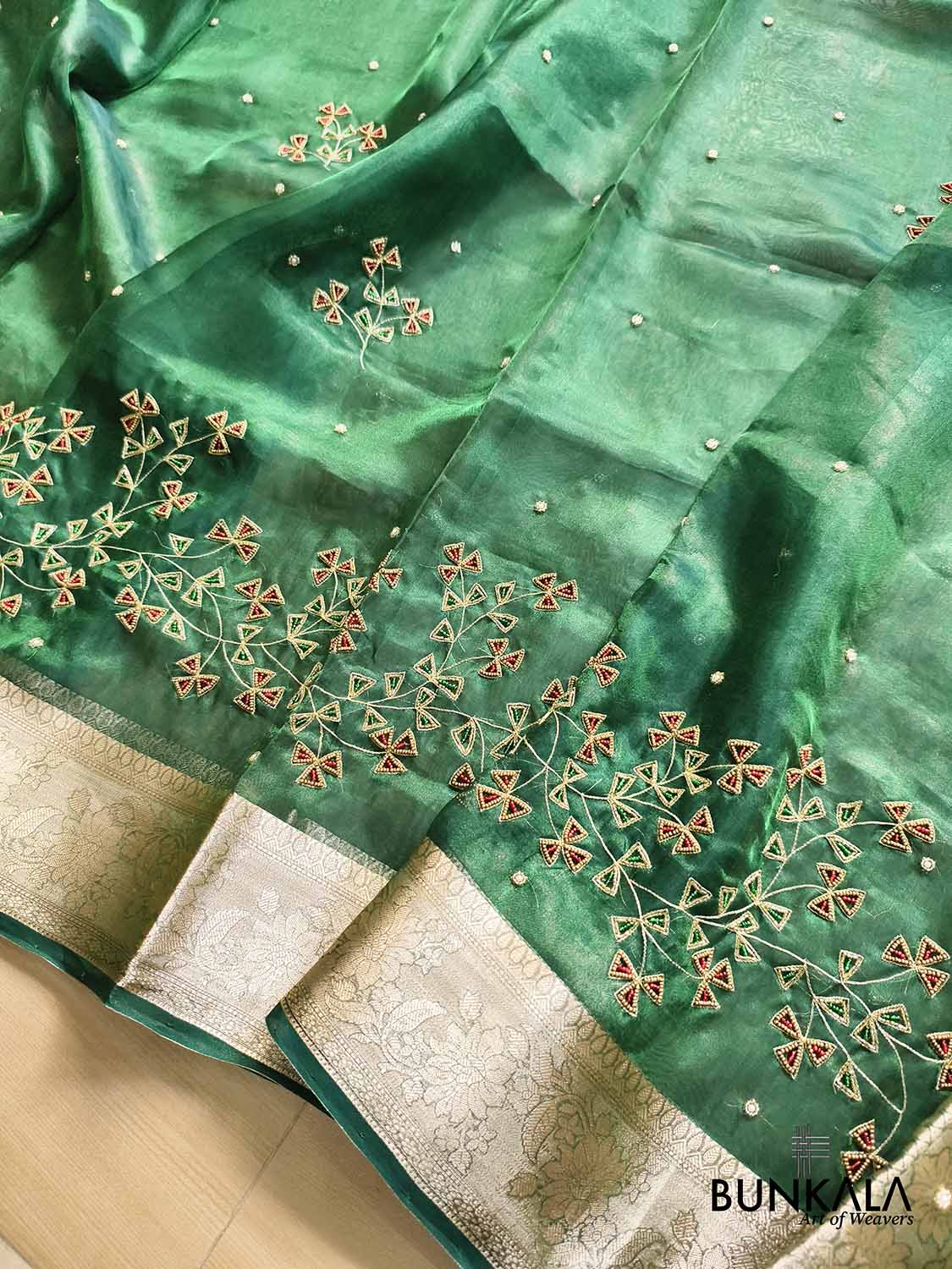 Green Pure Tissue Hand Embroidered Work Banarasi Saree