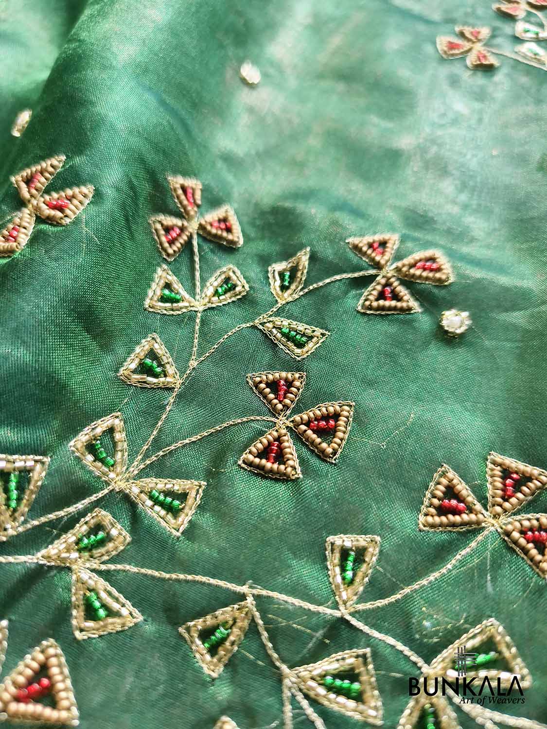 Green Pure Tissue Hand Embroidered Work Banarasi Saree