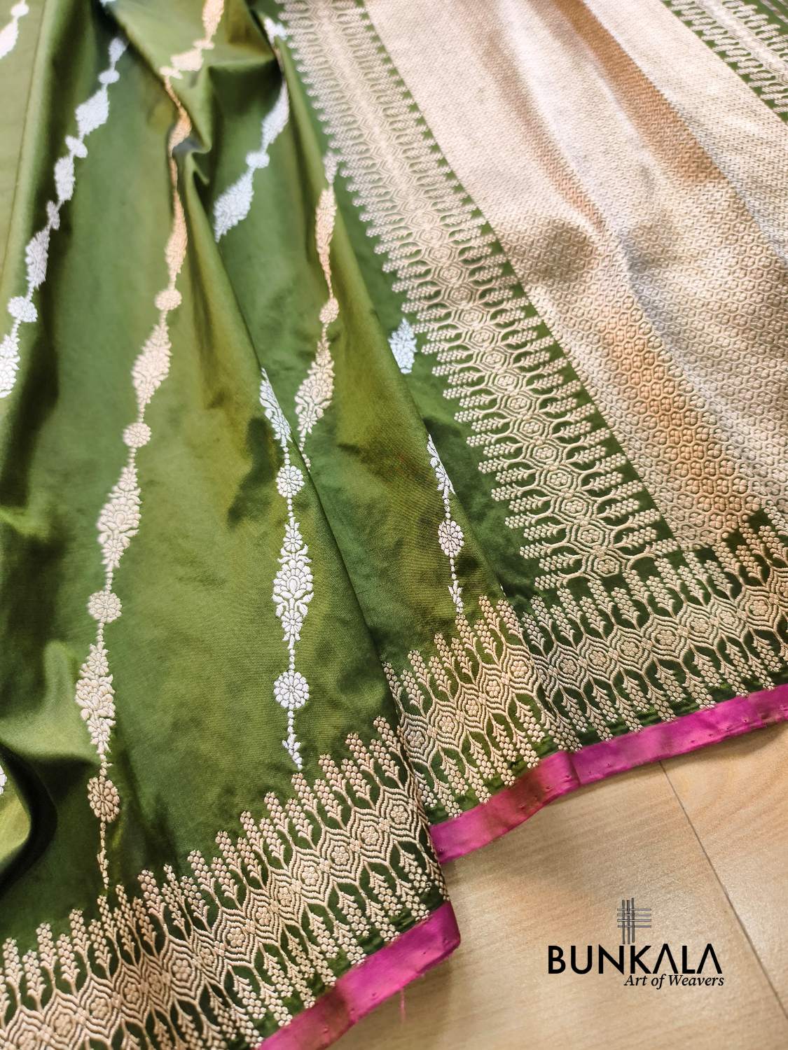 Green Sona Rupa Stripe Kadwa Handloom Banarasi Pure Katan Silk Saree
