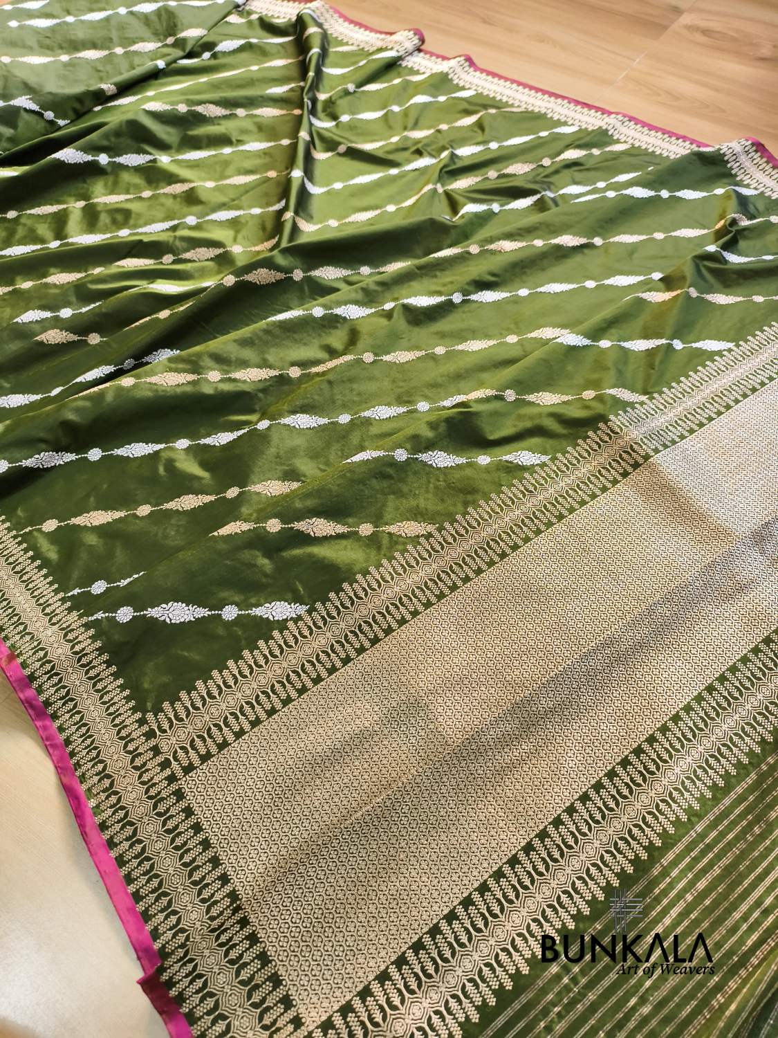 Green Sona Rupa Stripe Kadwa Handloom Banarasi Pure Katan Silk Saree