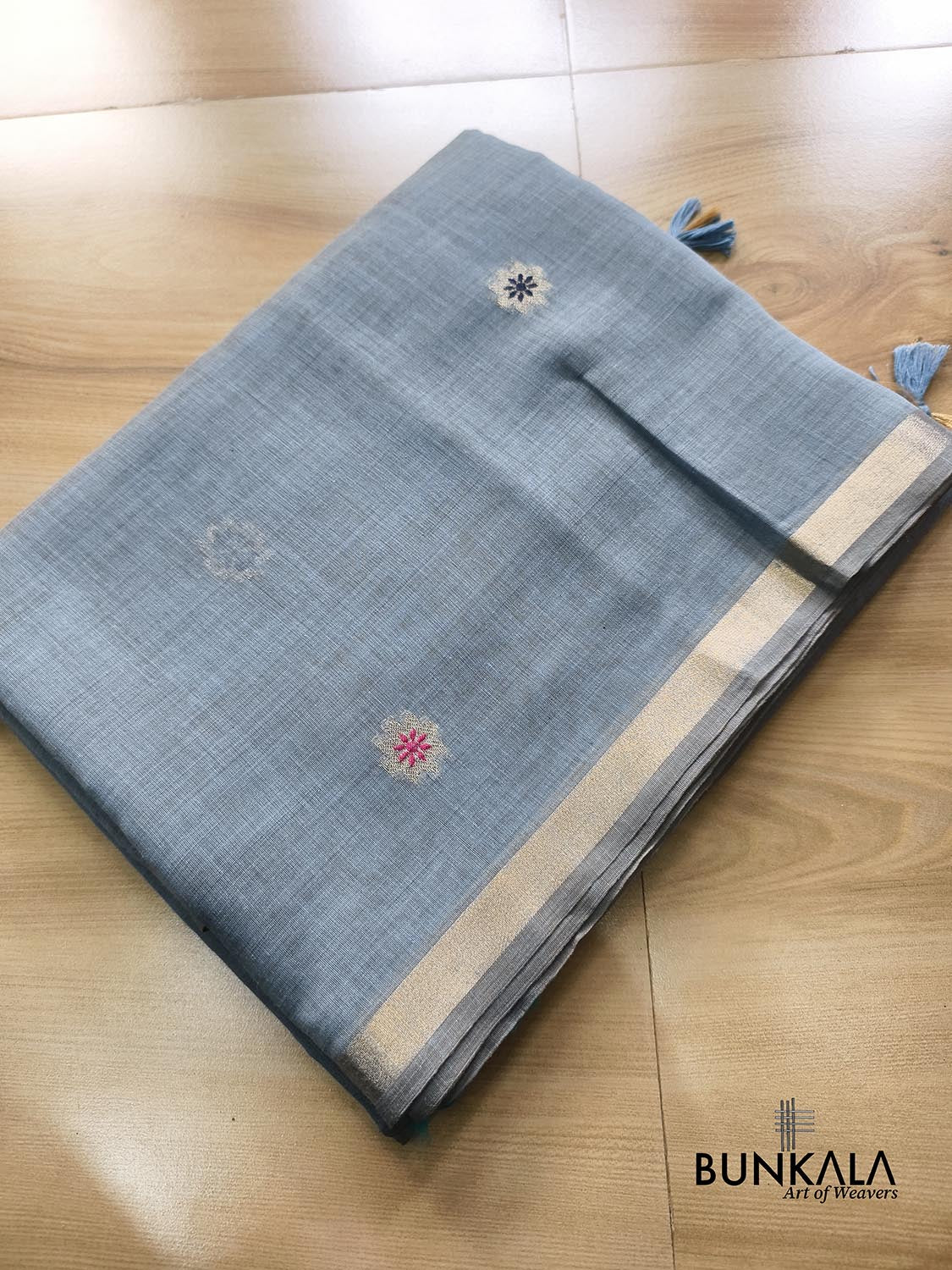 Grey Big Rose Pallu Weaved Banarasi Cotton Saree