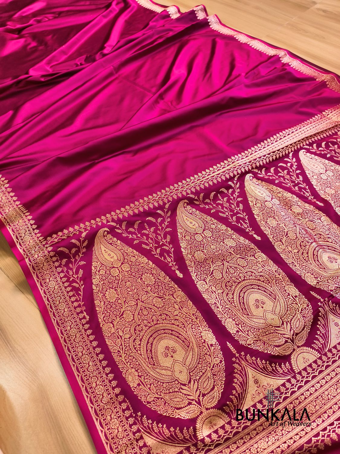 Hot Pink Plain Banarasi Mashru Soft Silk Saree with Paisley Pallu 