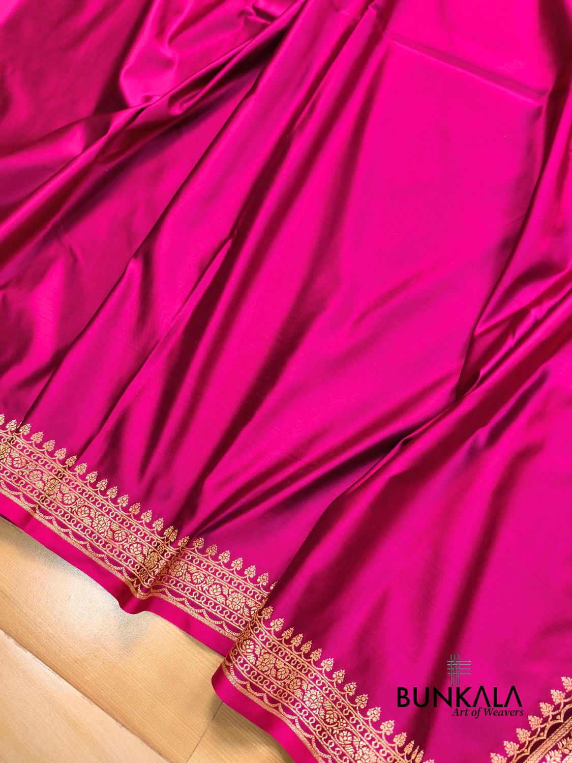 Hot Pink Plain Banarasi Mashru Soft Silk Saree with Paisley Pallu 