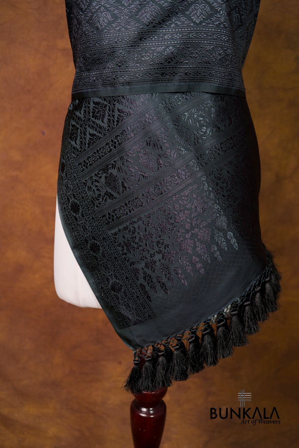 Jet Black Daimond Jaal Brocade Resham Weaved Banarasi Mashru Silk Dupatta 