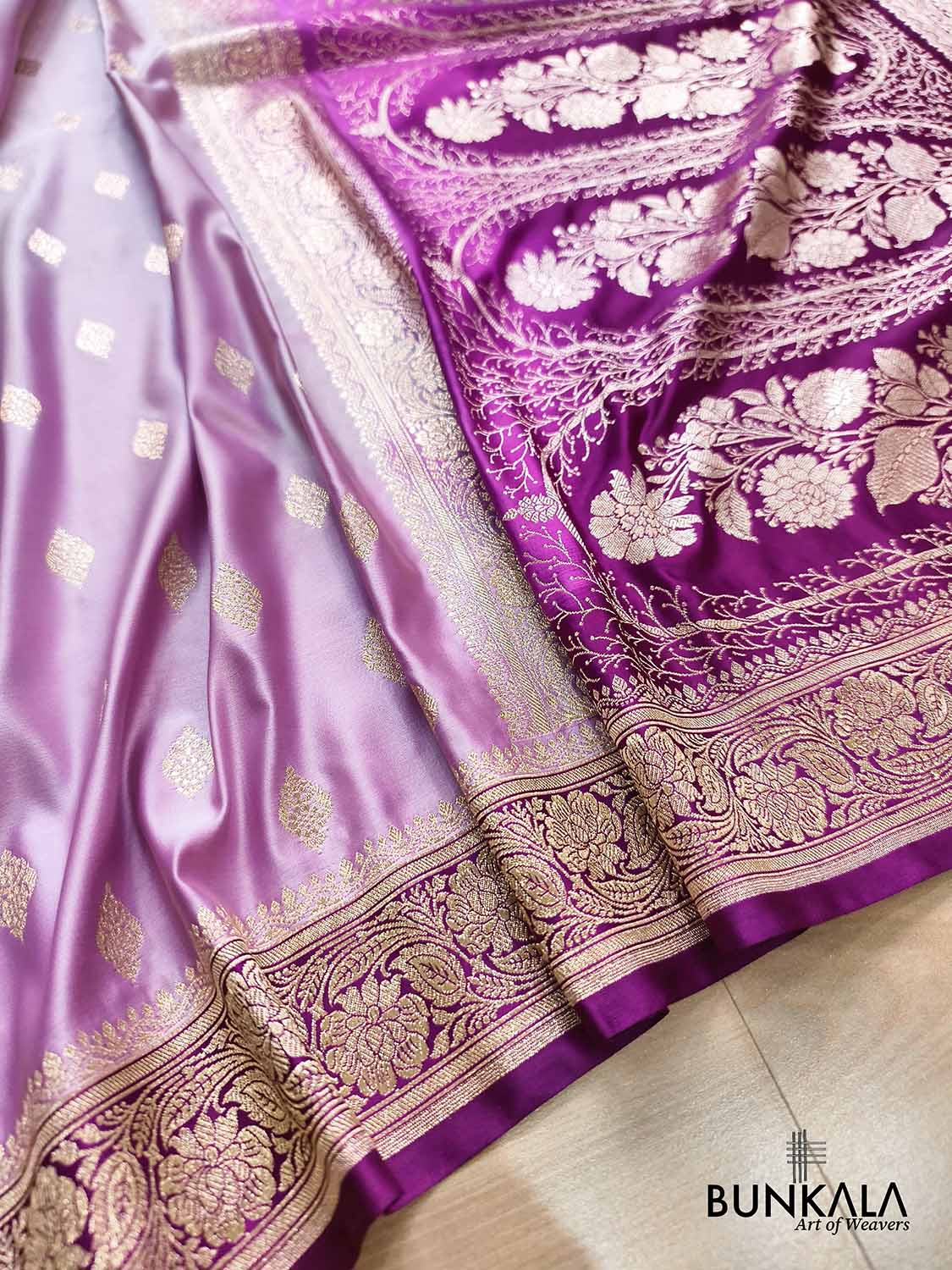 Lavender with Purple Wine Contrast Buti Banarasi Mashru Silk Saree