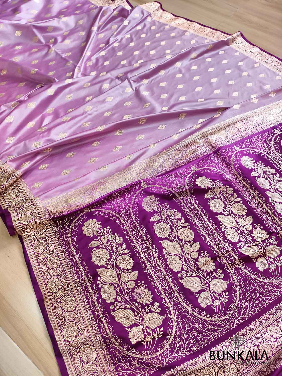 Lavender with Purple Wine Contrast Buti Banarasi Mashru Silk Saree