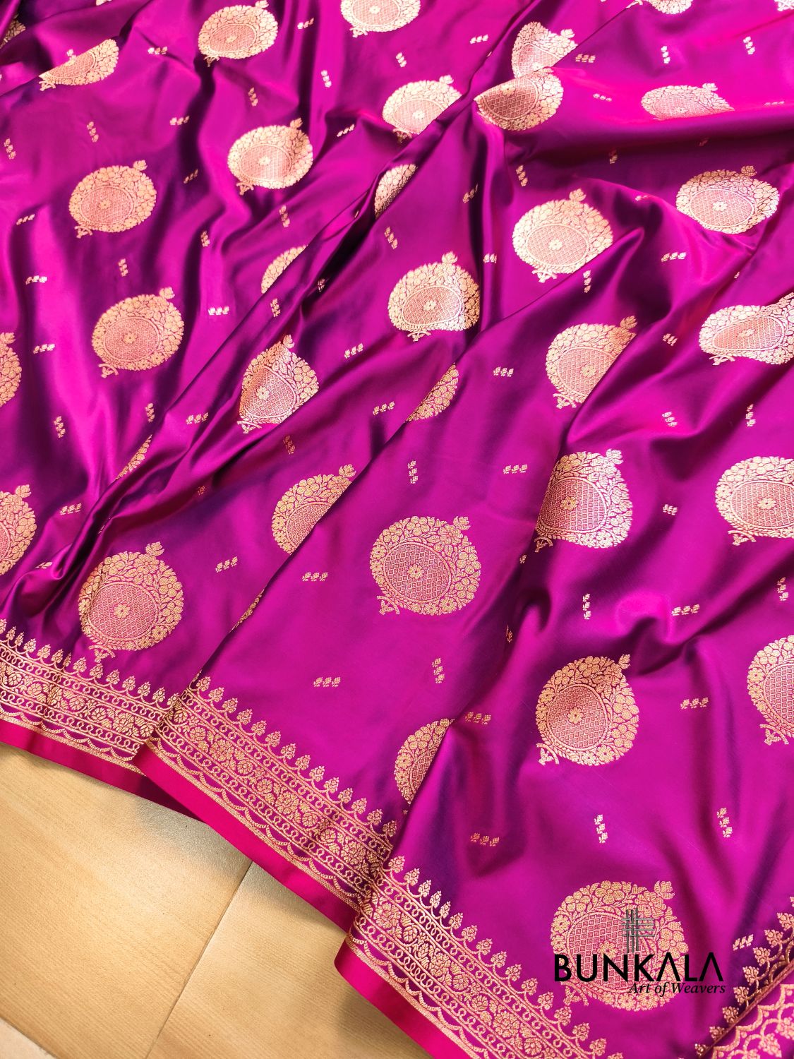 Magenta Pink Buta Banarasi Mashru Soft Silk Saree with Paisley Pallu 